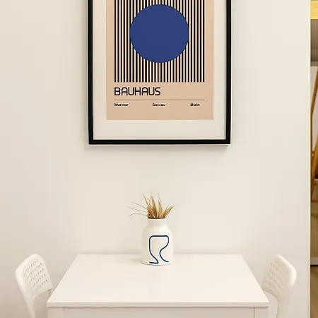 Benetton Stlye - Freedom In Blue And Organge Appartement Budapest
