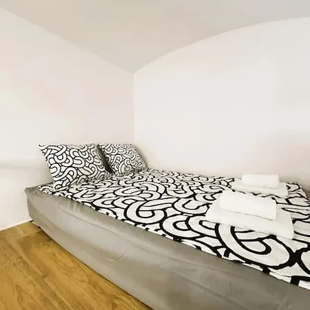 Benetton Stlye - Freedom In Blue And Organge Apartamento *