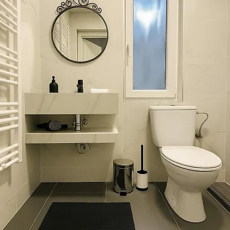 Apartamento Benetton Stlye - Freedom In Blue And Organge